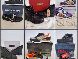 060054 MIX of shoes from Italy