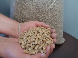 100% natural, high-quality wood pellets ..... (Wood biomass / Wood pellets)