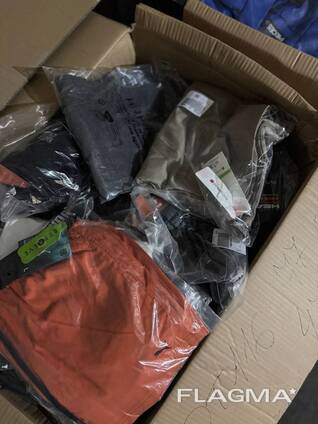 475 € – Markenbekleidung Damen Herren, 77 Stk, Mix A-B-C, Top-Brands Nike, Hilfiger