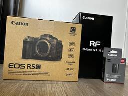 Canon EOS R5 C spiegelloses Kinokamera-Kit mit RF 24-70mm f/2.8 Objektiv