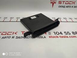 Hauptsteuergerät (große Touchscreen-MCU) Tesla Model S, Model S REST, Model X 1098010-00-F
