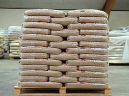 Good quality wood pellets made of pine wood natural fuel for use in boilers