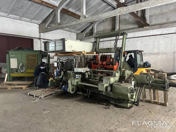 Verkaufe CORALI-Anlage zur Herstellung von Böden für dünnwandige Kisten