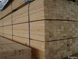 Schnittholz. Brett, Holz. Luftfeuchtigkeit 14-16%.