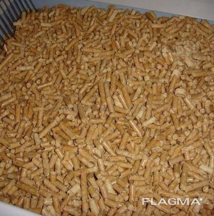 Buchenholzstämme aus Brasilien, Holzpellets,