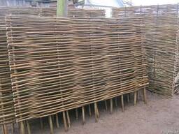 Забор с орешника